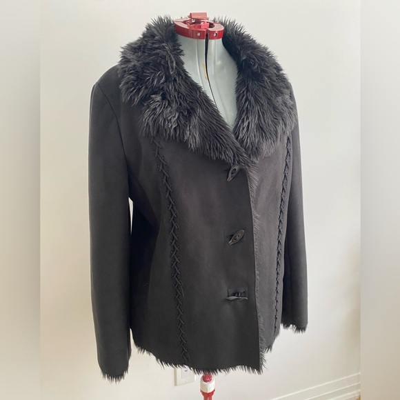 Liz Claiborne Black Blazer with Faux Fur Collar - Picture 5 of 6